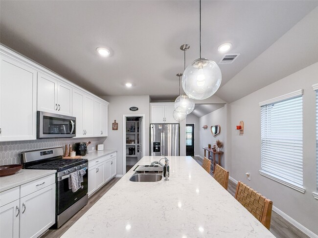 Building Photo - 25611 Ivory Gull Wy