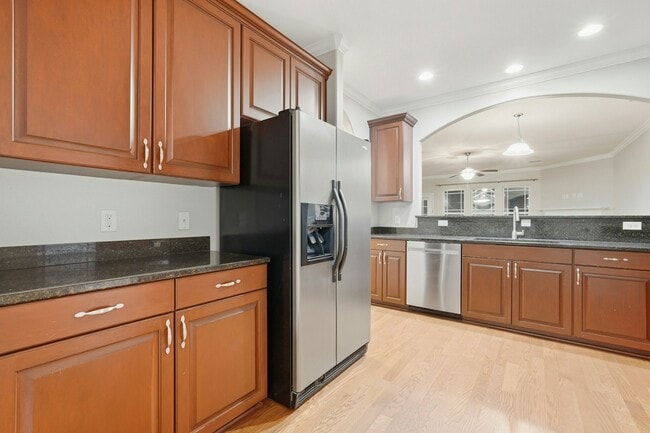 Building Photo - 218 Byron Dr