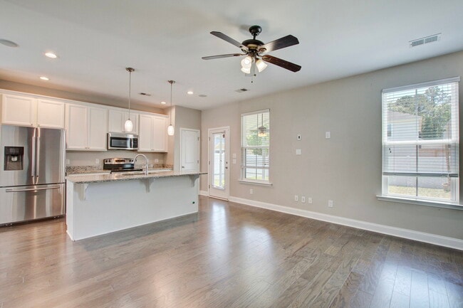 Building Photo - 135 Fulmar Pl