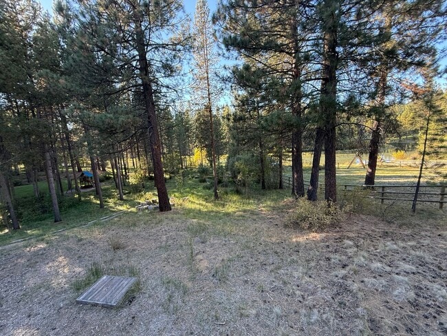 Building Photo - Furnished Riverfront Cabin on the Spring River – 4 Bedrooms, 3 Bathrooms 2,300 sq. ft. | Fully Fu...