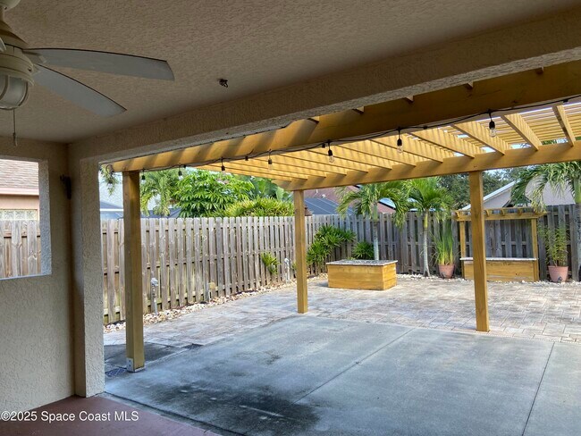 Building Photo - 1847 Abbeyridge Dr