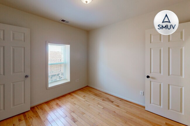 Building Photo - 226 N Carey St
