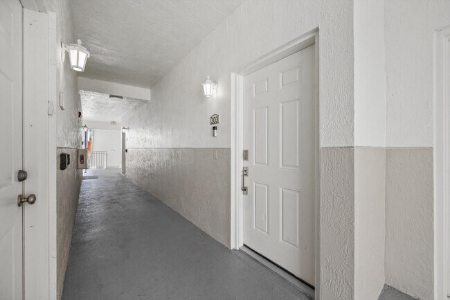 Building Photo - 11023 Legacy Ln