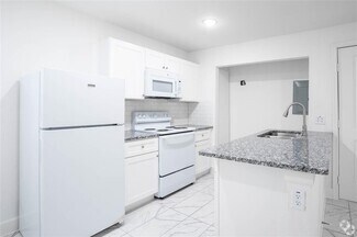 Building Photo - 4362 Bellfort Ave