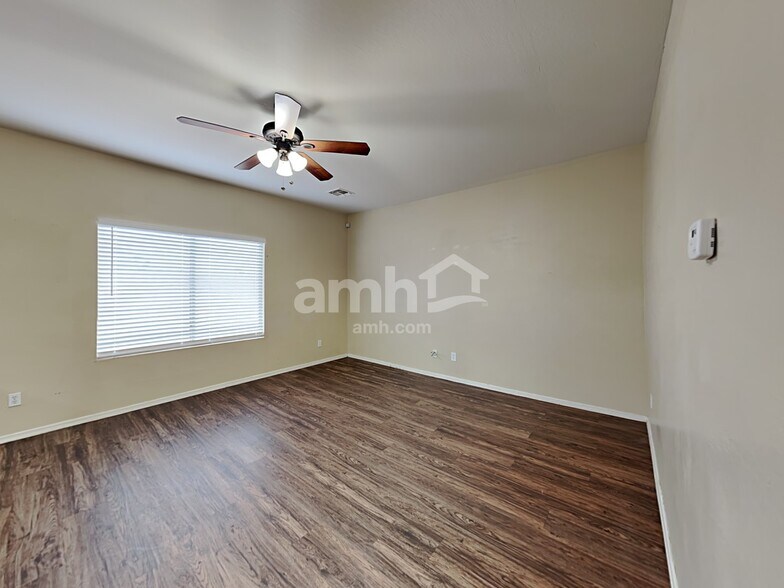 Building Photo - 17646 W Bridger St