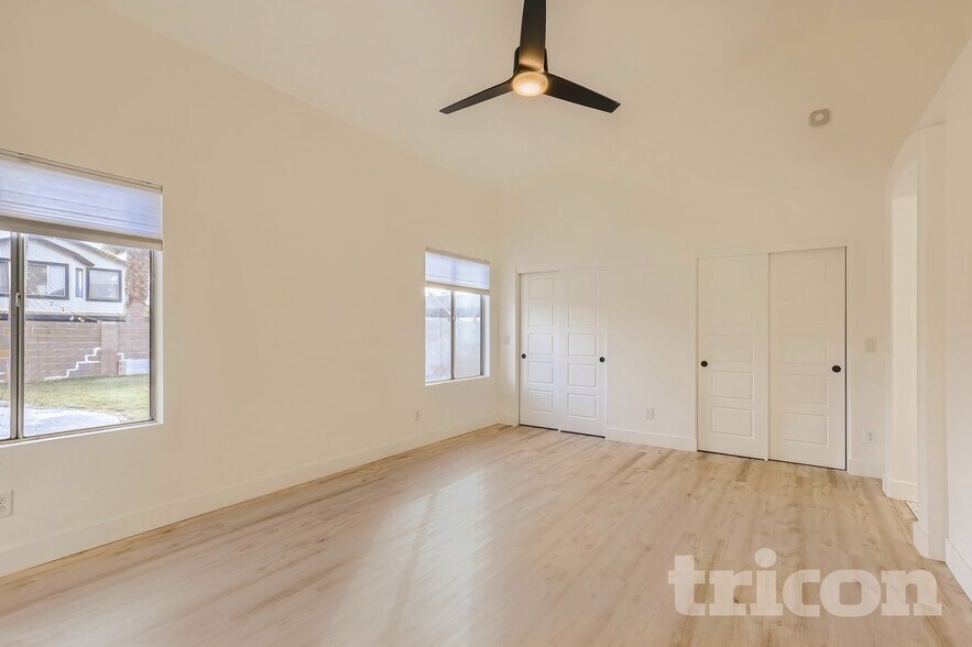 Building Photo - 4141 W Fallen Leaf Ln
