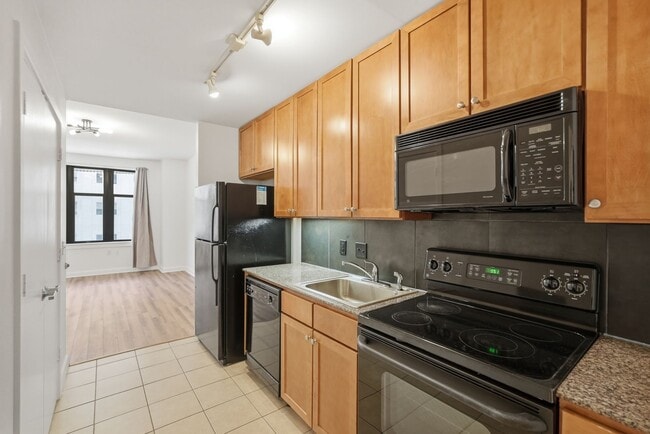 Building Photo - Penn Quarter Condo | Studio | 1 Bath | 450 Sf