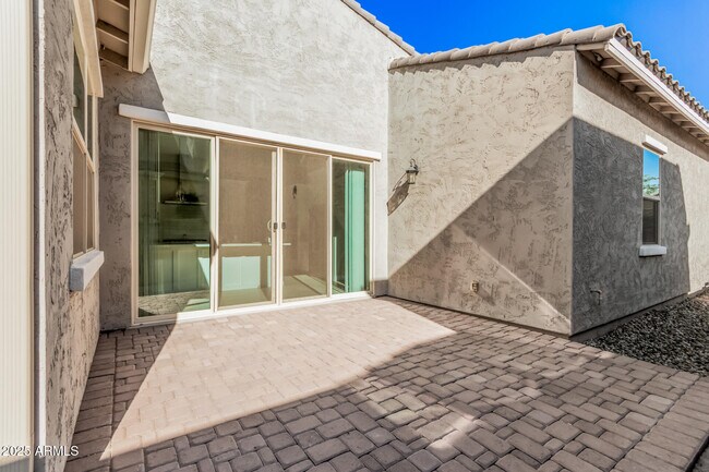 Building Photo - 1882 N 140th Dr