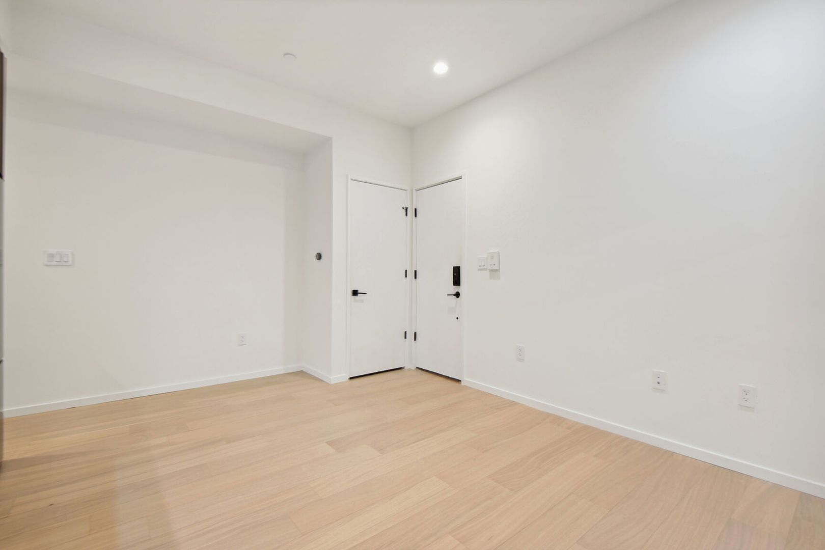 Building Photo - 424 M St NW