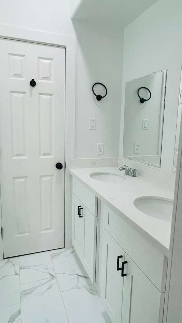 Building Photo - ? Brand-New Unit – 3 Bedrooms, 2.5 Bathroo...