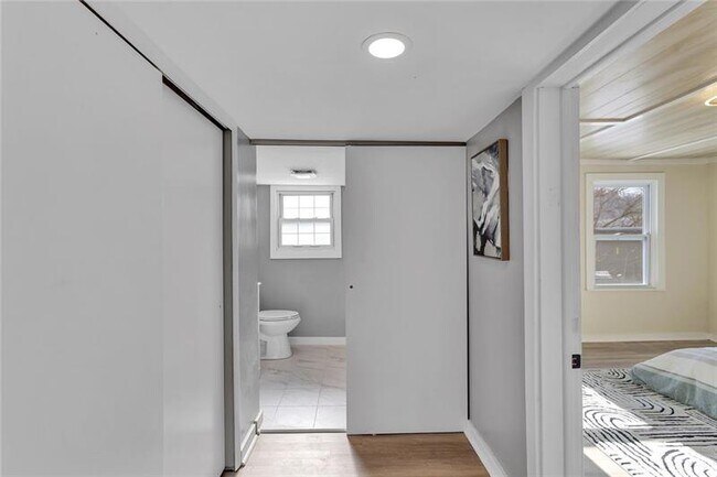 Building Photo - 407 Short Canal St