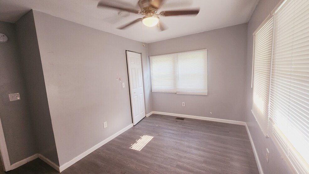 Building Photo - 2102 Adams Ave