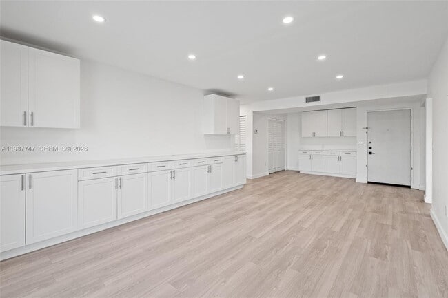 Building Photo - 7765 SW 86th St