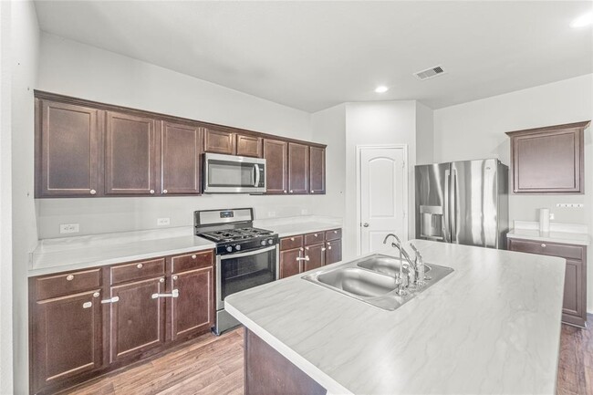 Building Photo - 20926 Belmont Village Wy