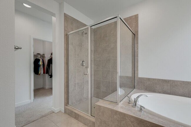 Building Photo - Luxury Henderson Retreat with Private Pool & Loft