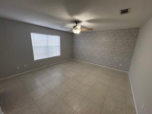 Building Photo - 193 Wright Cir