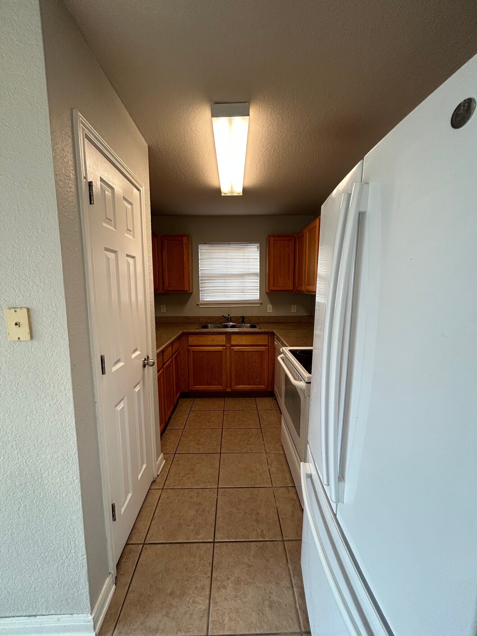 Building Photo - 13613 Woodstone Way