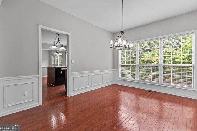 Building Photo - 2315 Hiawassee Dr NW
