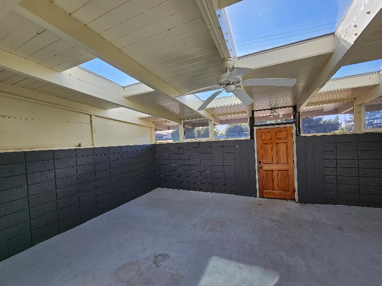 Building Photo - 511 NE 8th St