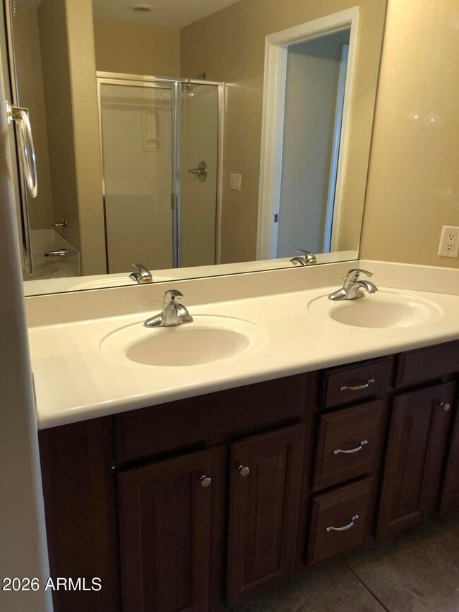 Building Photo - 14000 N 94th St