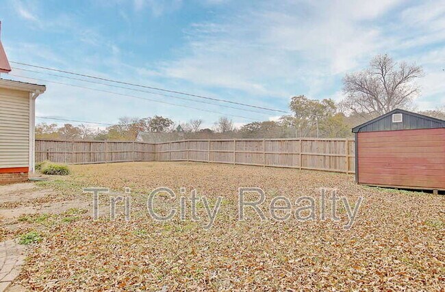 Building Photo - 115 Church Aly