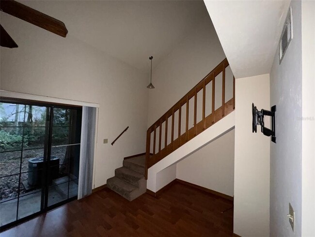 Building Photo - 809 SW 55th Terrace