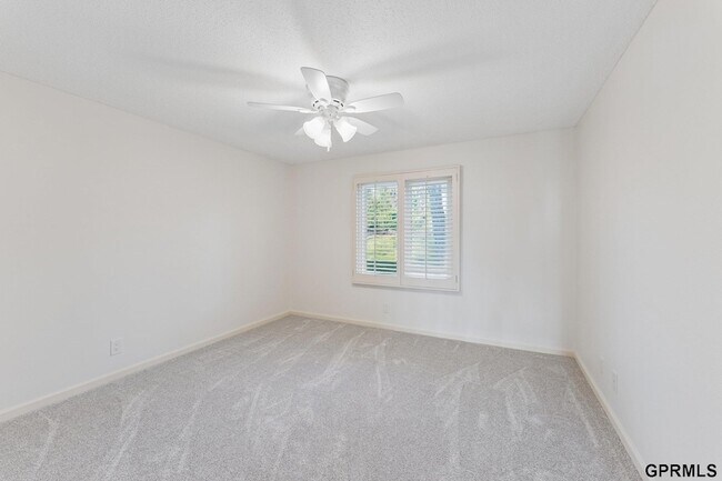 Building Photo - 9723 Fieldcrest Dr