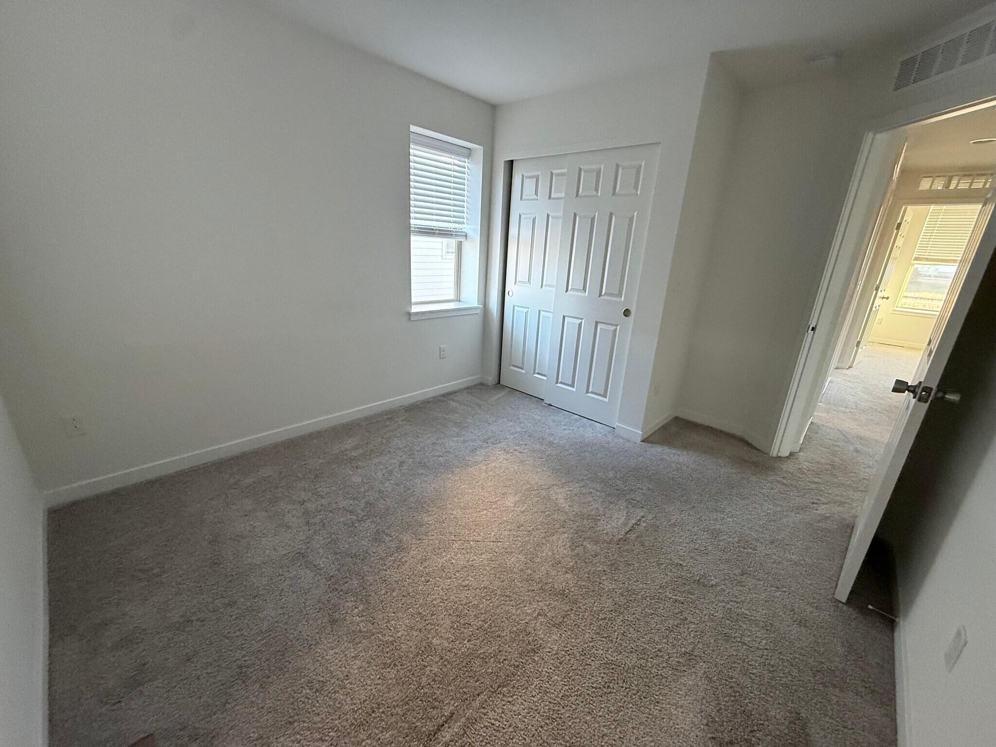 Building Photo - 9839 E 56th Pl