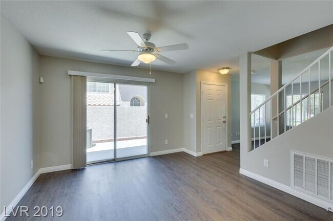 Building Photo - Charming 3-Bedroom Henderson Townhome