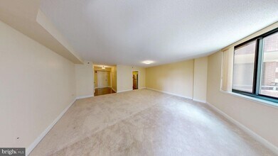 Building Photo - 4550 N Park Ave