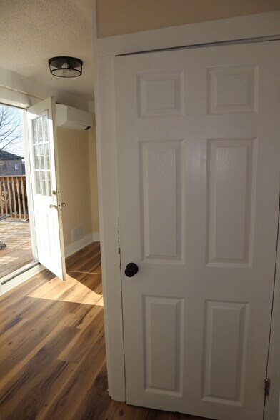 Entry/Under Stairs Storage - 4 Palmer St