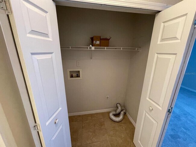 Building Photo - 614 Grenadine Ct