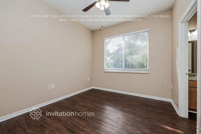 Building Photo - 15454 Martinmeadow Dr