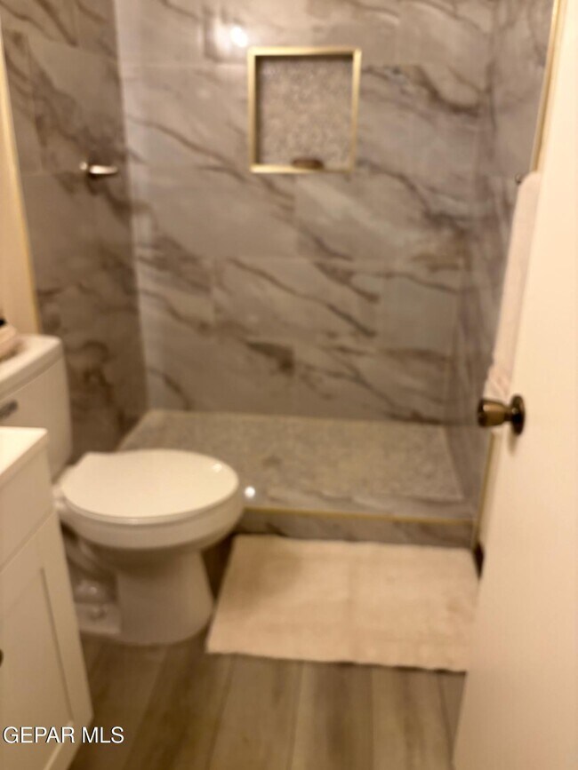 Building Photo - 3418 Pershing Dr