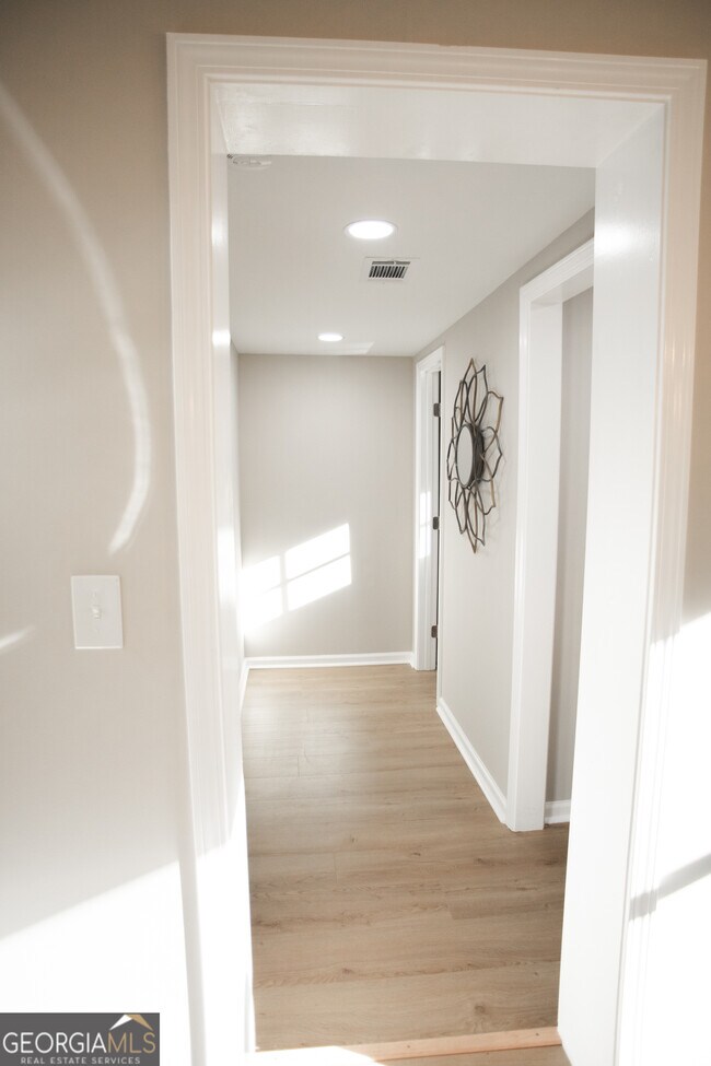 Building Photo - 3561 Misty Valley Rd