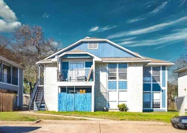 Building Photo - 6118 W Mt Houston Rd