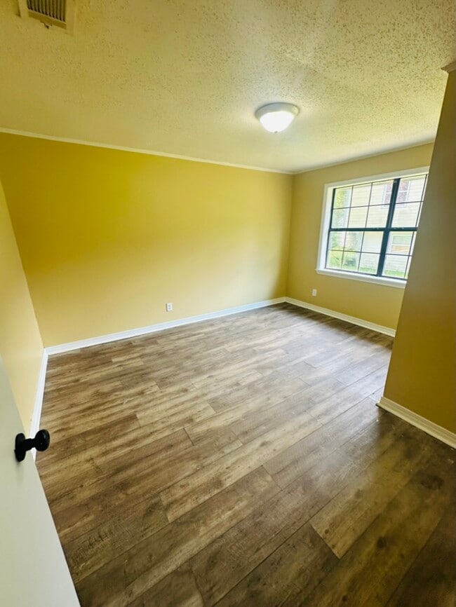 Building Photo - 4924 Dr L D Chapman St