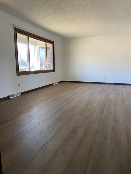 Building Photo - 836 N Wisconsin Ave