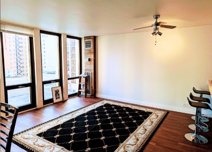 Building Photo - 1 E Scott St