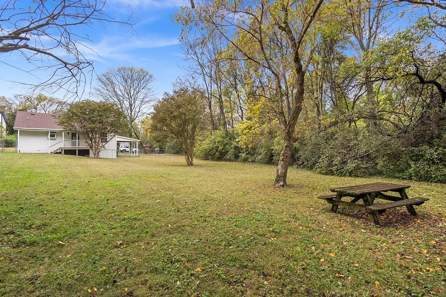 Building Photo - 100 Sadler Ct