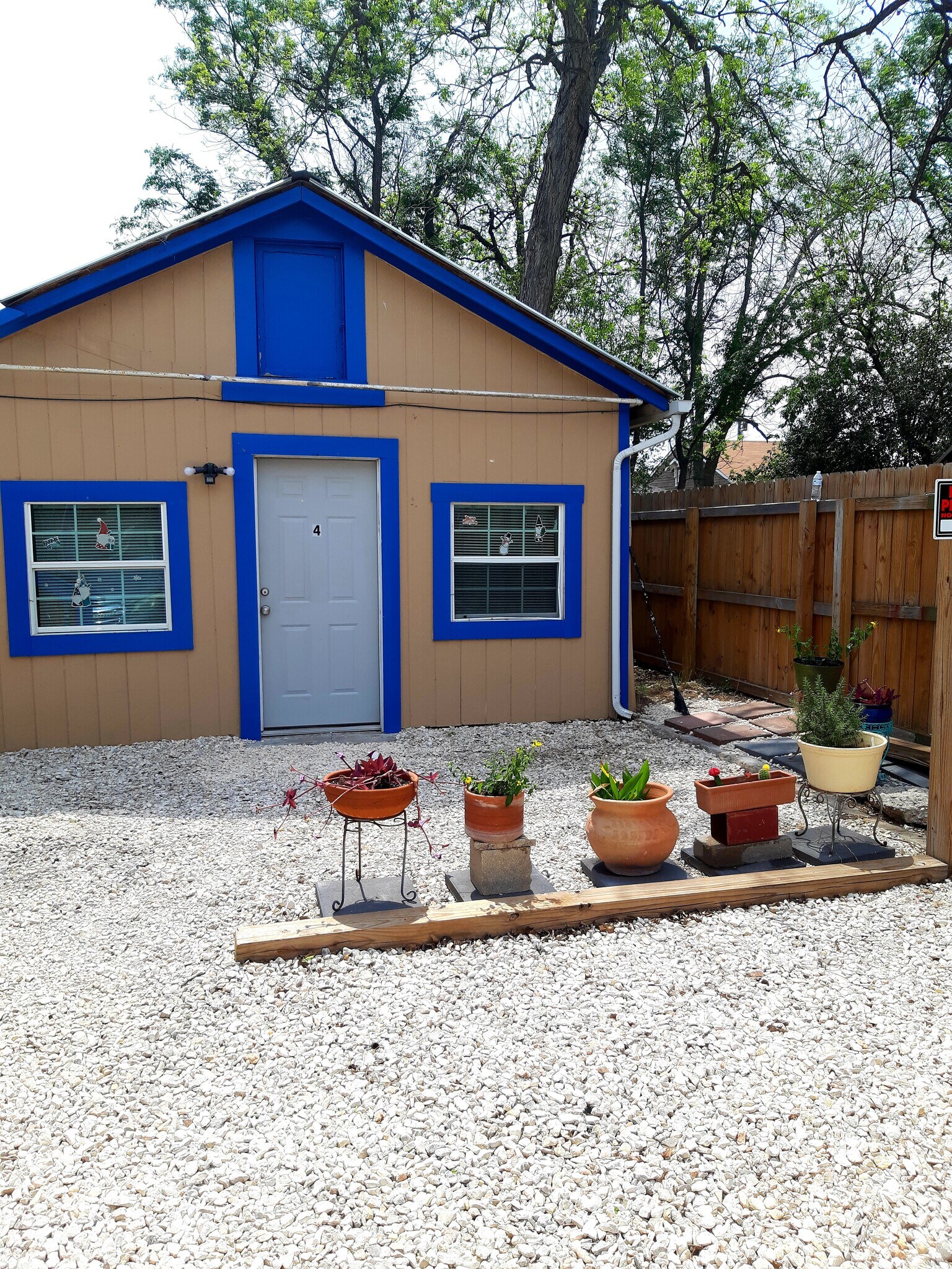 Building Photo - 130 Glenwood Ct