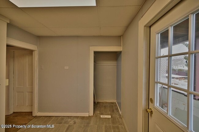 Building Photo - 1416 Capouse Ave