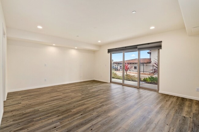 Building Photo - This Sunset Beach Estates Townhome will ha...