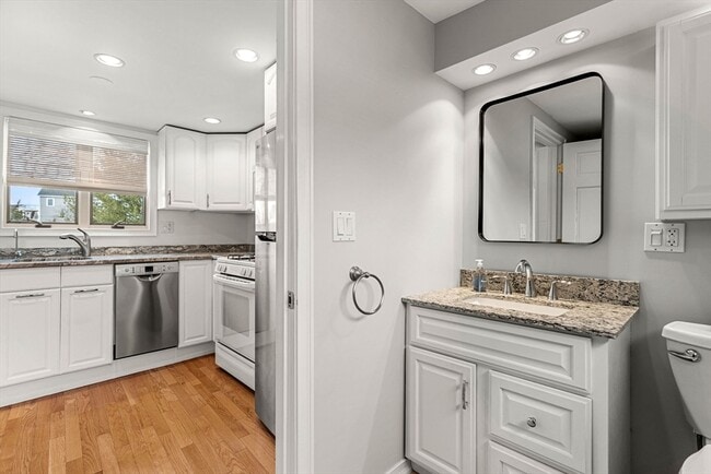 Building Photo - 5 I St