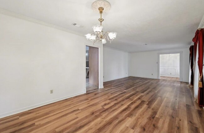 Building Photo - 5710 Glasgow Ln