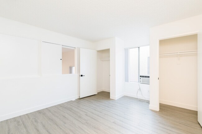 Building Photo - 3710 Midvale Ave