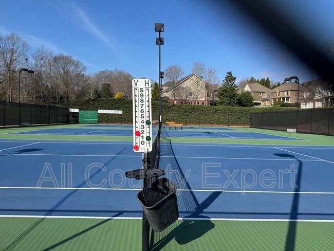 Building Photo - 6651 Rivergreen Rd