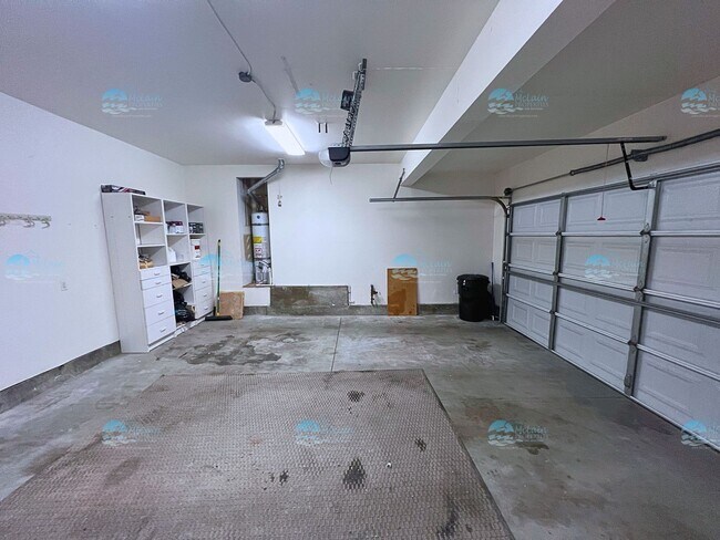 Building Photo - End unit 4 Bedroom House Available Now in ...
