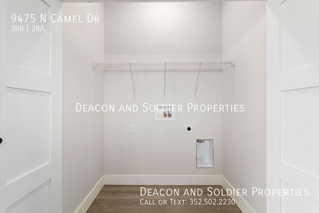 Building Photo - 9475 N Camel Dr