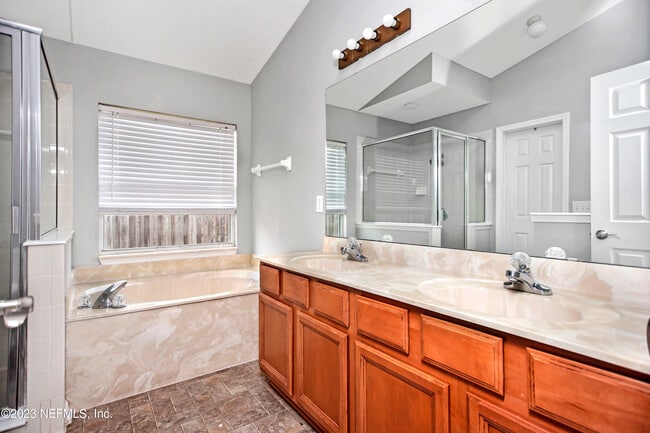 Building Photo - 2167 S Cranbrook Ave